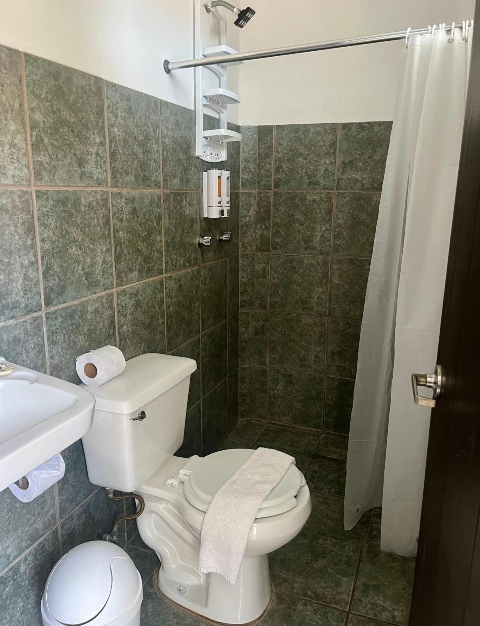 Hotel Aqualuna Cyclops Brisas de Zicatela Экстерьер фото